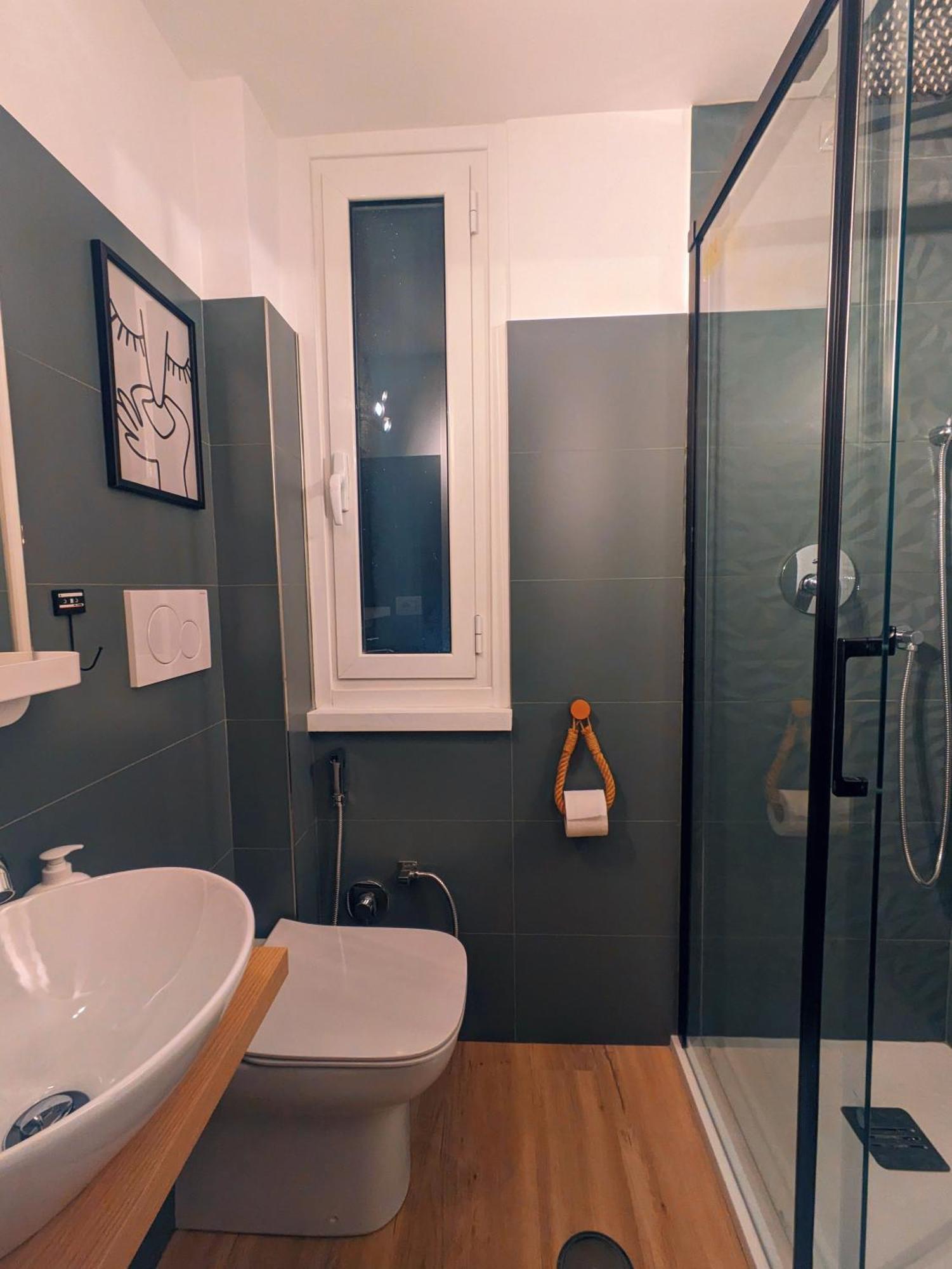 Appartamento Casetta Sole, Superattico Con Terrazzo Vicino San Pietro, New